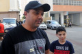 Paulo Roberto e o filho compraram o &aacute;lbum pela internet e est&atilde;o aguardando a entrega - F&Aacute;BIO ROG&Eacute;RIO JCS (08/09/2022)