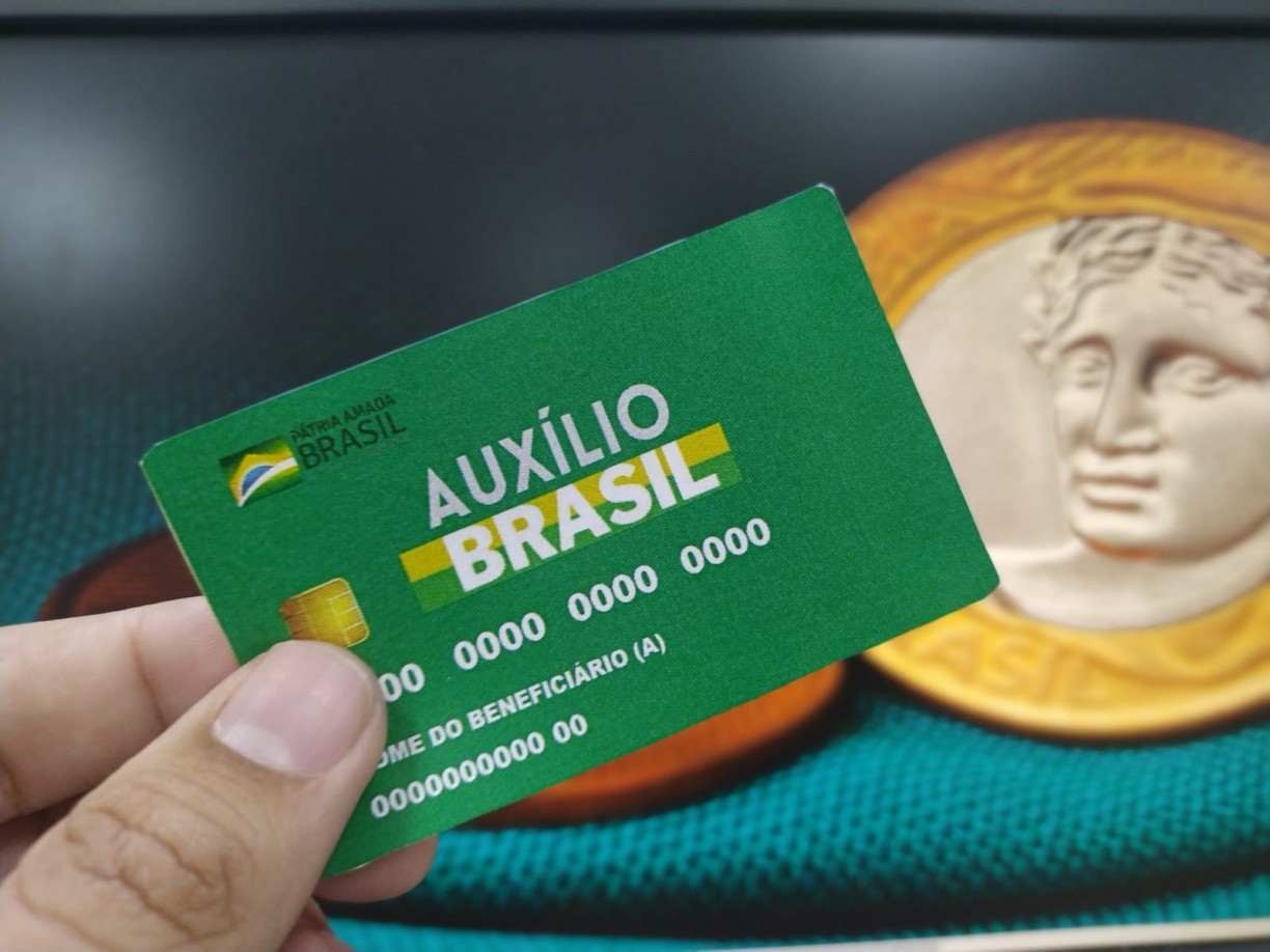 AUXÍLIO BRASIL volta a ser pago nesta terça-feira. Veja quem recebe