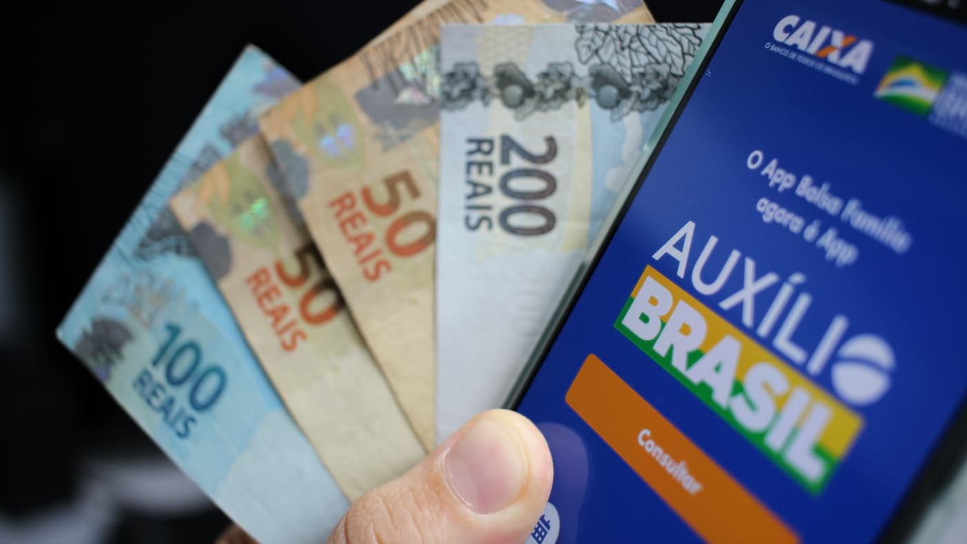 AUXÍLIO BRASIL: só a Caixa fornece o empréstimo? Onde posso solicitar? Veja os detalhes