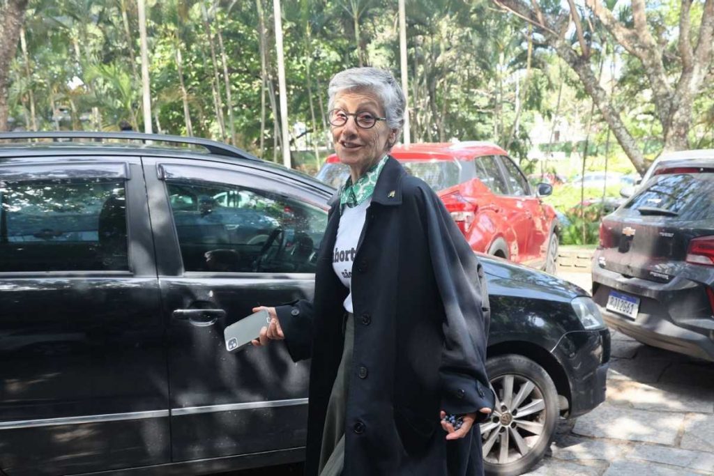 cássia kis votando nas eleições de 2022