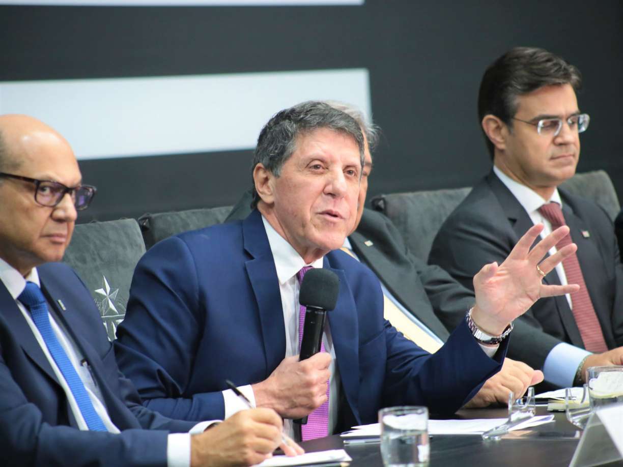 David Uip (centro) é um dos cotados para ser ministro da Saúde de Lula GOVERNO DO ESTADO DE SÃO PAULO