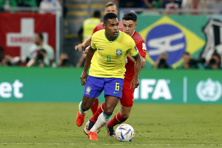 Alex Sandro em Brasil x Suíça, pela segunda rodada da fase de grupos