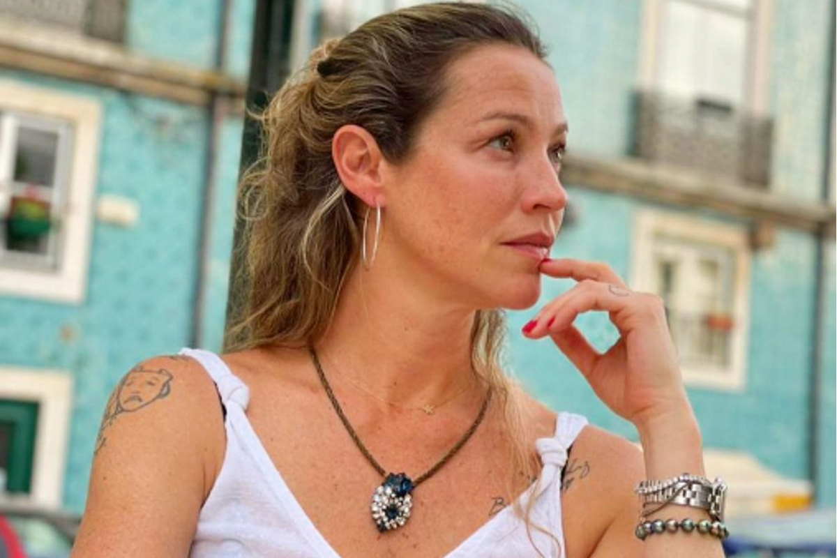 Luana Piovani pensativa