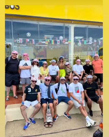 Mariane Bernardi, compartilhou foto com o pai de Neymar no Catar