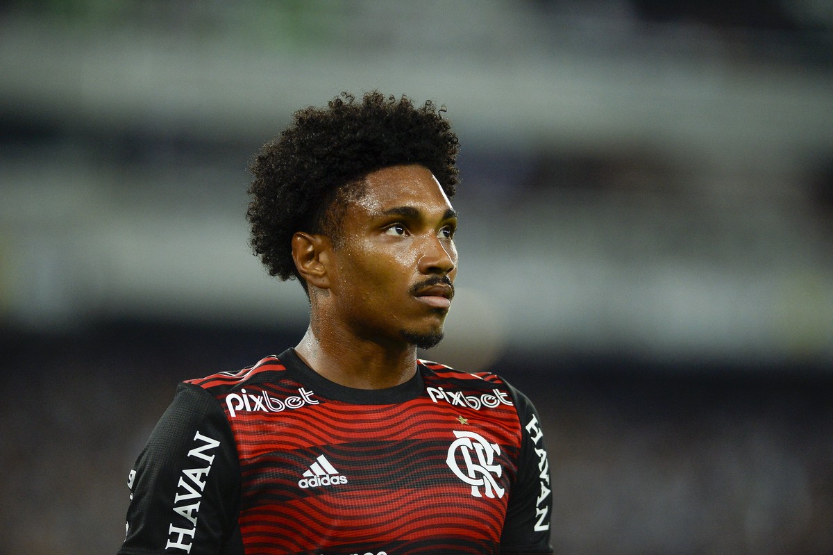 De saída do Flamengo, Vitinho se despede: "Sonho de moleque jogar no clube do coração" – Globo