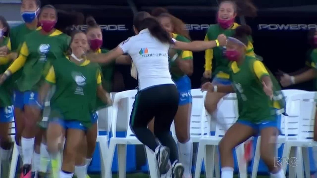 Comissão técnica da seleção vai a Curitiba acompanhar prodígio do futebol feminino – Globo