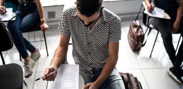 Concursos públicos oferecem 30,2 mil vagas com salários de até R$ 33,7 mil – UOL Economia