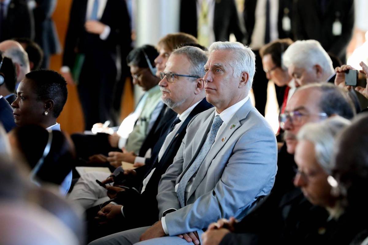 Chefe de embaixada dos EUA defende urnas e cooperação sobre ambiente em reunião com Lula – UOL