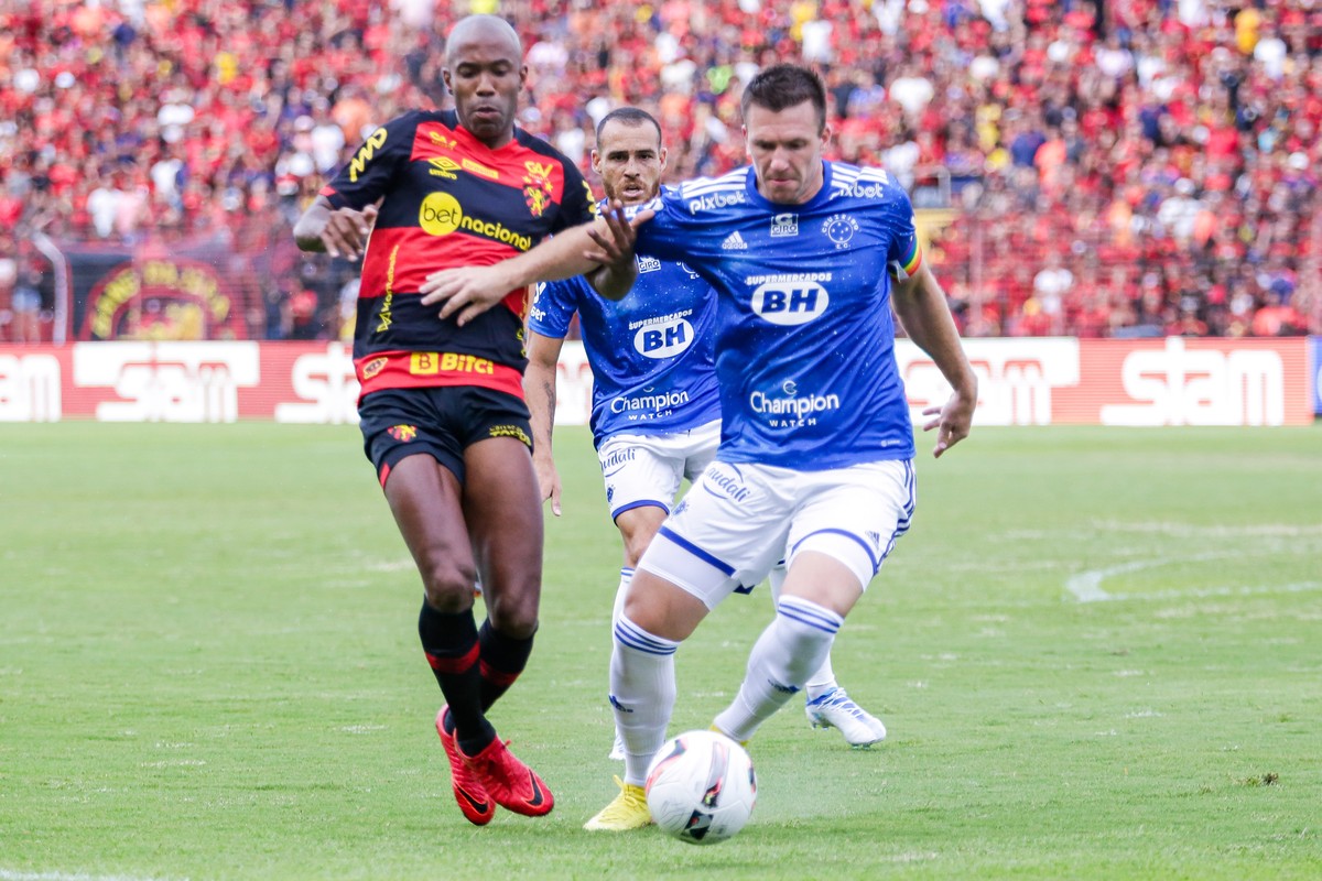 Cruzeiro sofre gols seguidos após acesso e vê ameaçado recorde de melhor defesa da Série B – Globo