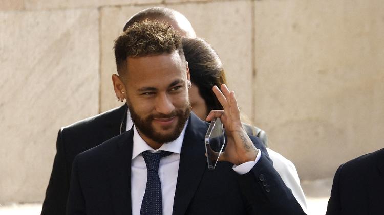 Neymar publica fake news e mostra por que é um fake cidadão brasileiro – UOL