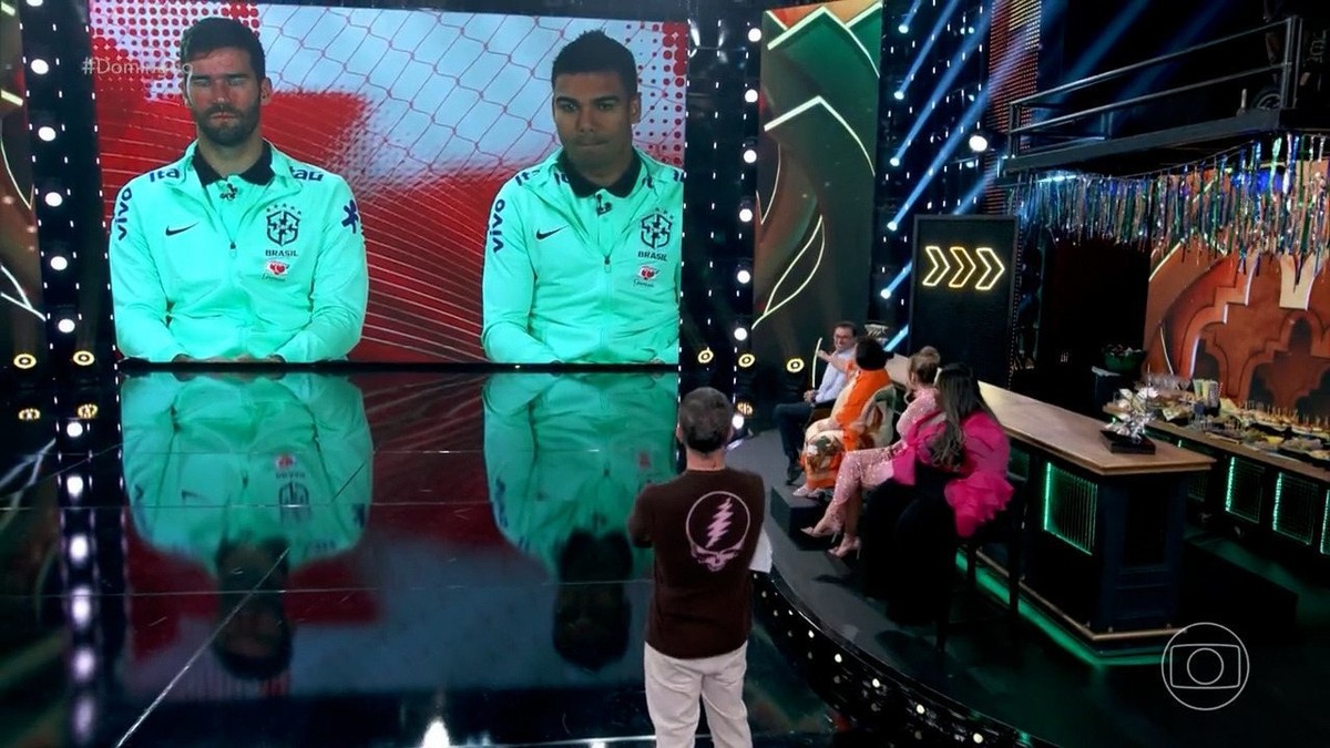 Dea Lúcia pede pra jogadores da seleção levarem recado para Neymar: 'Fala pra não levar tombo' – Globo.com
