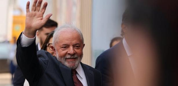 Lula 'toma posse' no exterior em meio a vácuo deixado por Bolsonaro – UOL Confere