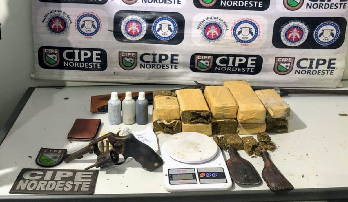 Suspeito de tráfico de drogas morre em confronto com a polícia; 10kg de maconha e armas são apreendidas na BA – Globo