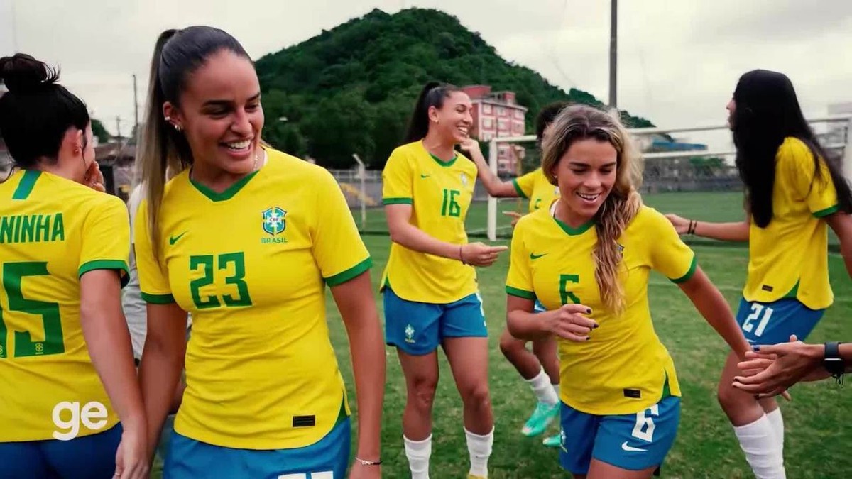 Seleção feminina de futebol participa pela primeira vez da vinheta de final de ano da Globo – Globo.com