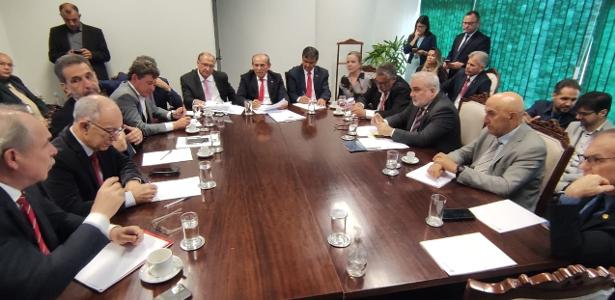 Lula negocia com Congresso 'licença para gastar'; entenda o que é – UOL Economia