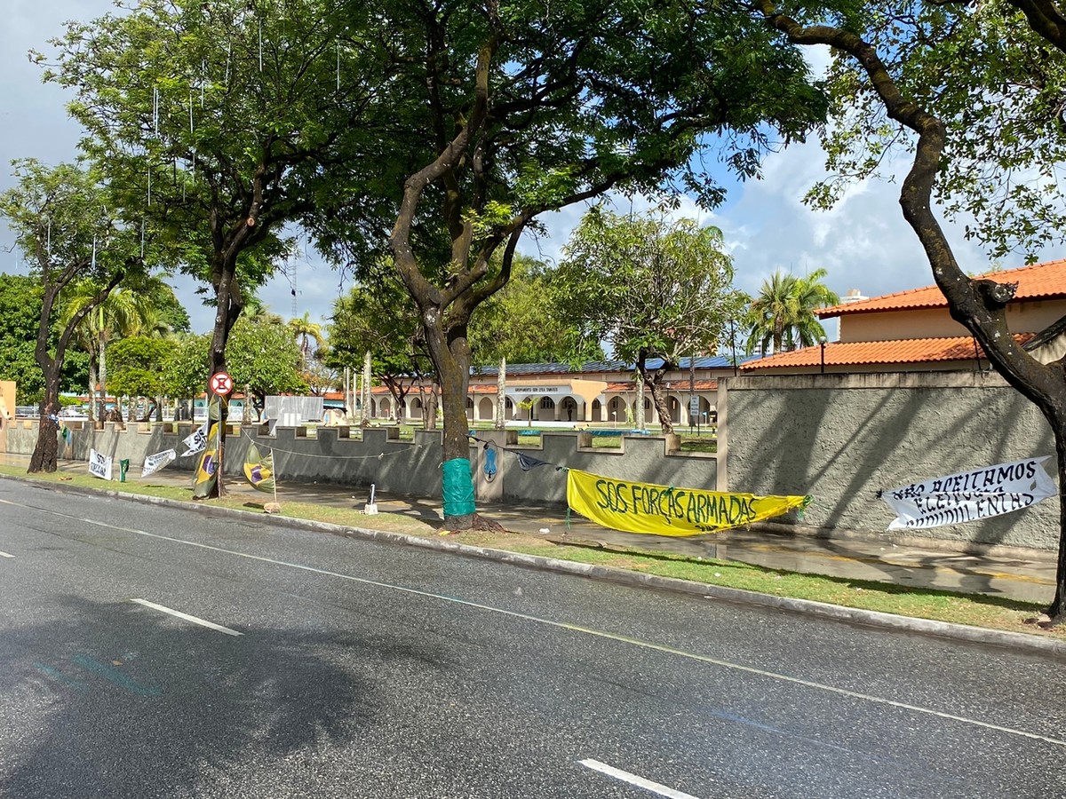 Após decisão do STF, golpistas abandonam acampamento em frente ao Exército em João Pessoa – Globo.com
