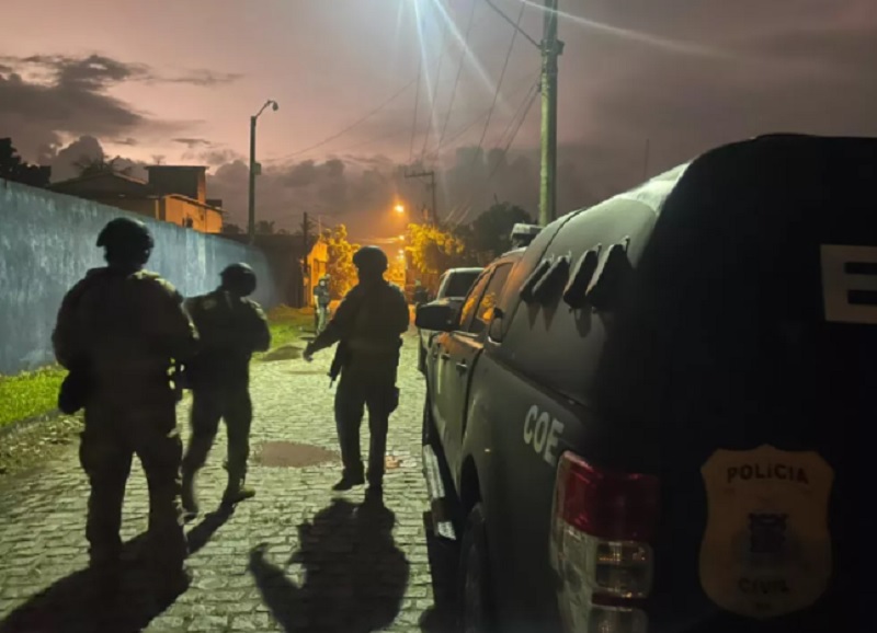 Operação prende dez investigados por tráfico de drogas e … – Forte na Notícia