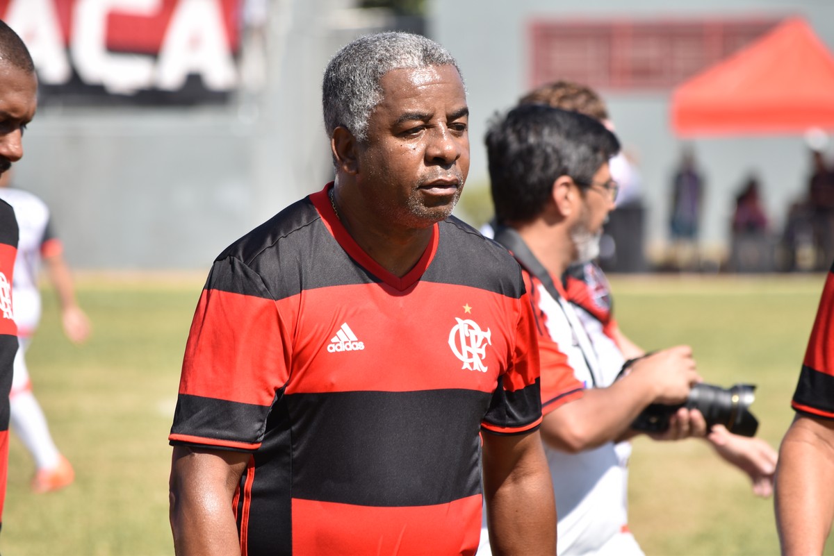 Andrade passa mal em festa de masters do Flamengo é hospitalizado, mas diz estar bem – Globo