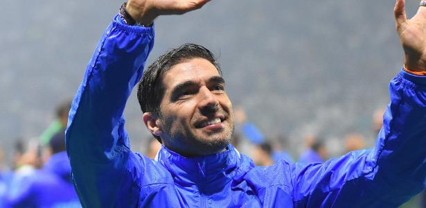 Pesquisão: Jogadores elegem Abel como melhor técnico; Lisca é o … – UOL