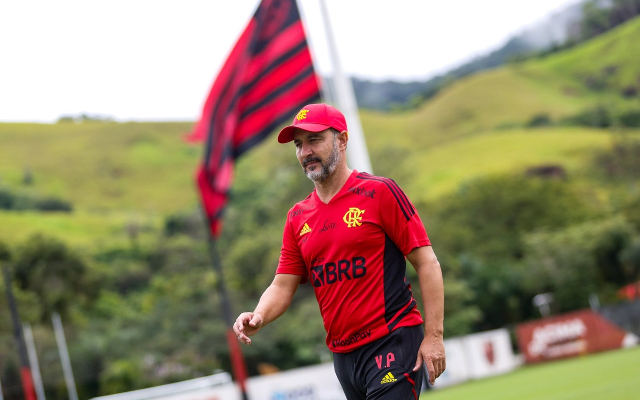 Vítor Pereira antecipa estreia do time principal do Flamengo visando preparação para Supercopa e Mundial – Coluna do Fla