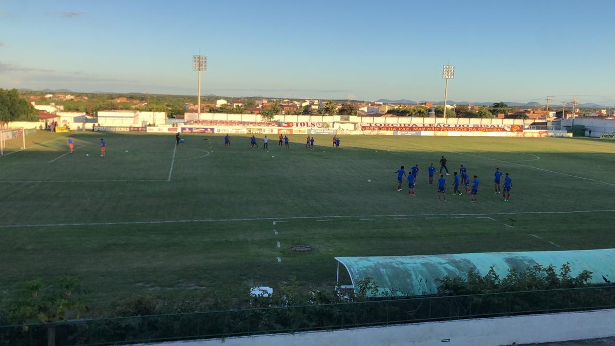 Jacuipense e Bahia duelam para manter 100% de aproveitamento no Baiano – Globo.com