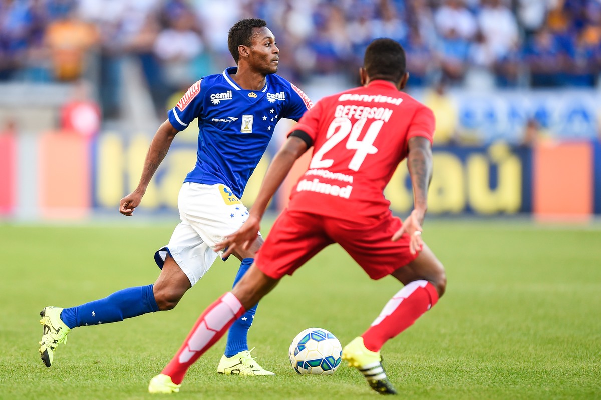 Atlético Catarinense anuncia Marquinhos, campeão brasileiro pelo Cruzeiro em 2014 – Globo.com