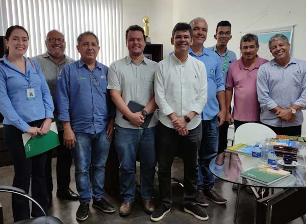 Consultor do Banco Mundial visita Barreiras e avalia impactos do … – Mais Oeste
