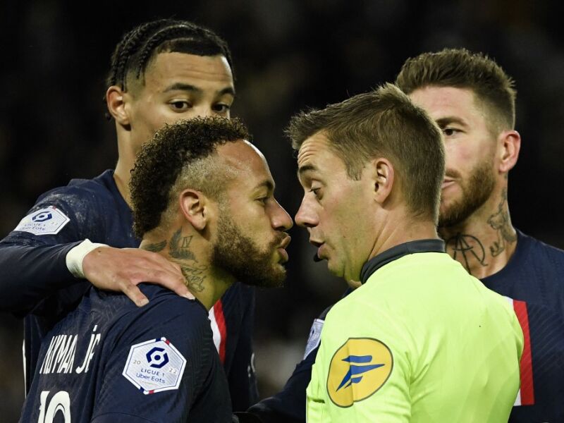 Suspenso após levar cartão vermelho, Neymar desfalca o PSG contra o Lens – Folha de Pernambuco