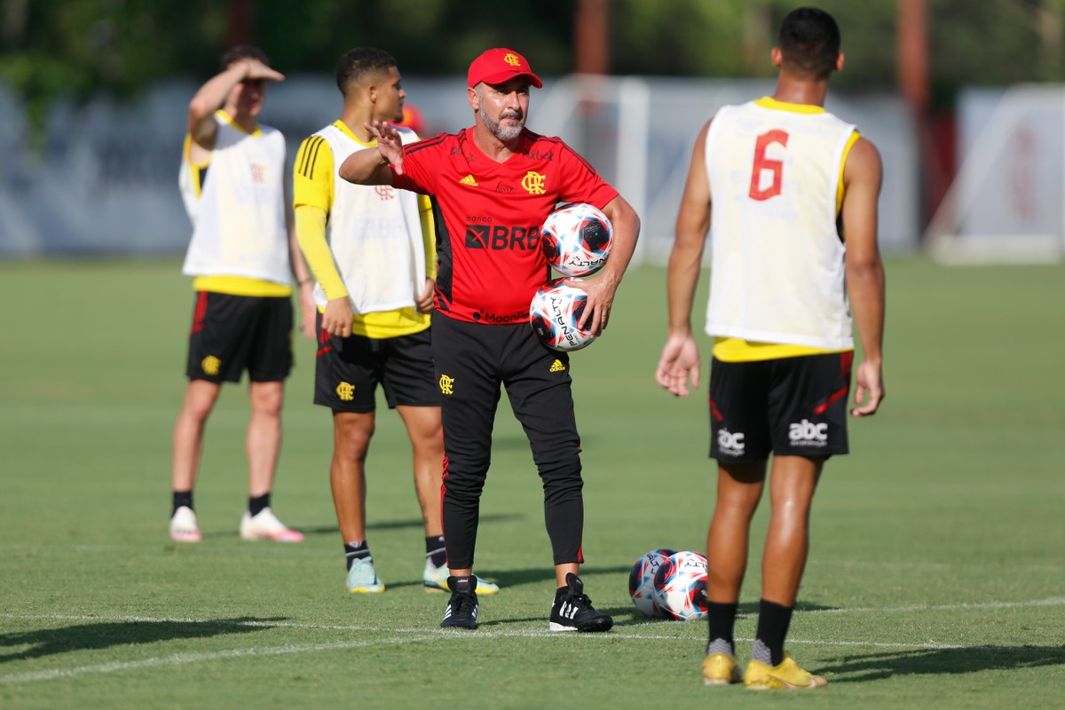 Vitor Pereira, do Flamengo, é único técnico português no Brasil que Pedro Caixinha já enfrentou – Globo
