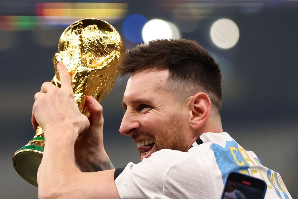 Jornal da Inglaterra elege Messi como o melhor do mundo em 2022 – Metrópoles