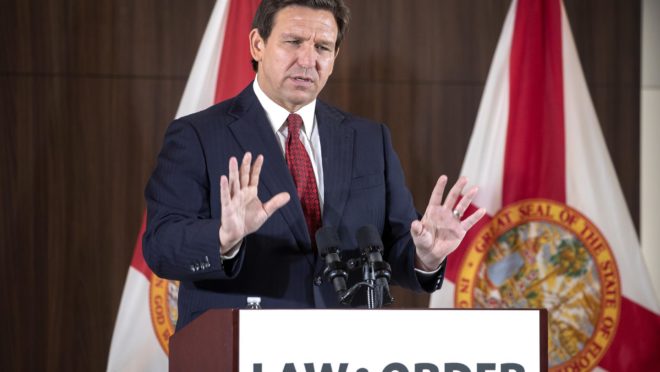 DeSantis aparece à frente de Trump em pesquisa eleitoral – Gazeta do Povo