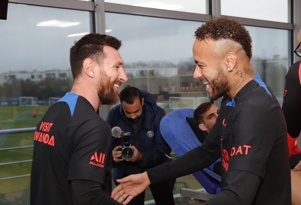 Neymar dá boas-vindas a Messi no PSG: "Onde está o campeão do mundo?" – Globo.com