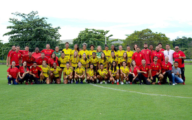 Elenco feminino do Flamengo se reapresenta com pacotão de reforços para 2023 – Coluna do Fla
