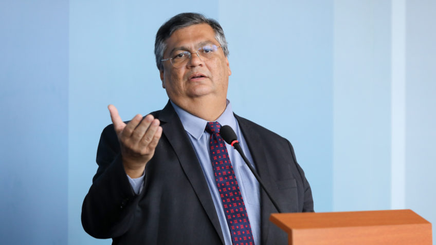 Flávio Dino é hostilizado em prédio em Brasília e registra BO – Poder360