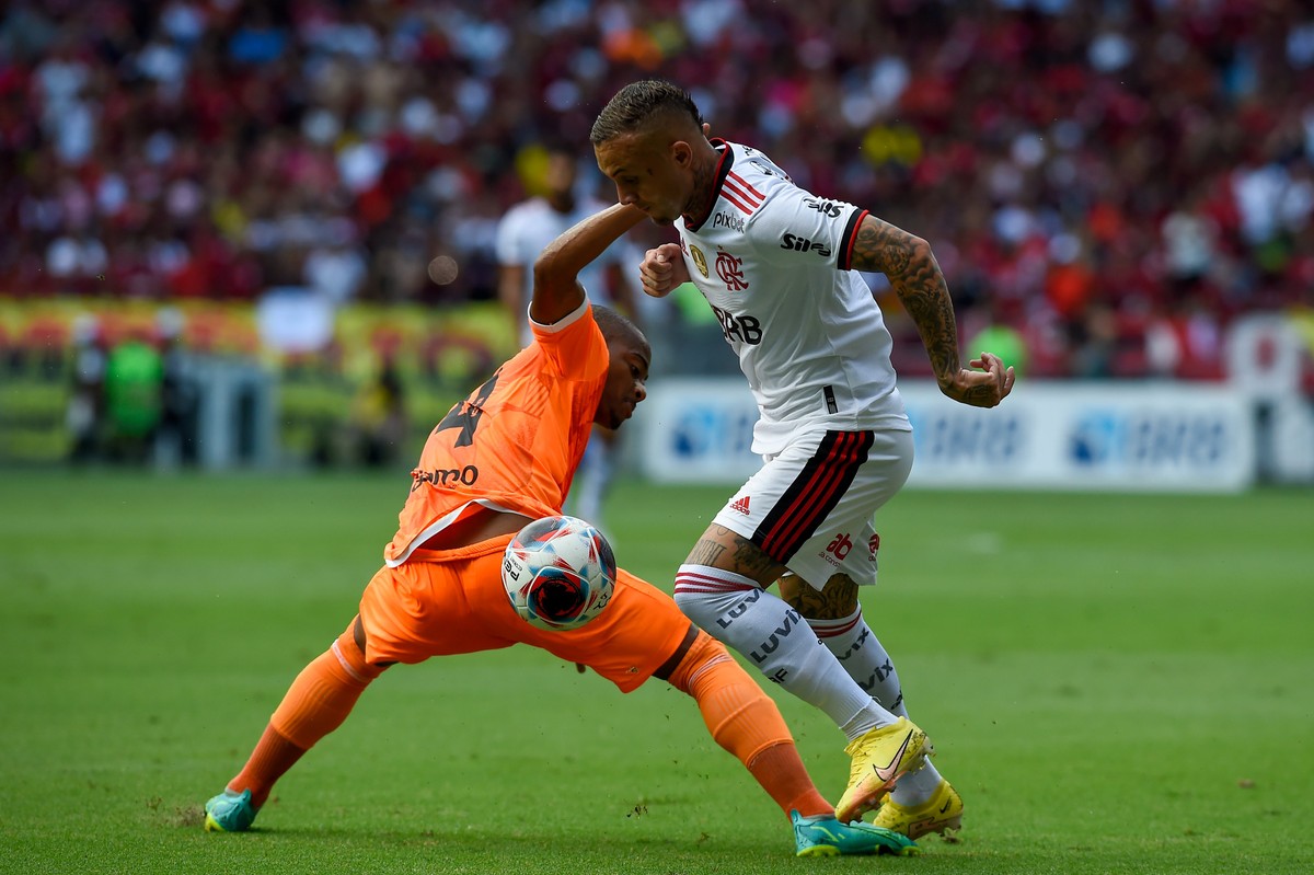 Análise: Vítor Pereira abre leque de opções em um Flamengo que mira conquistas – Globo